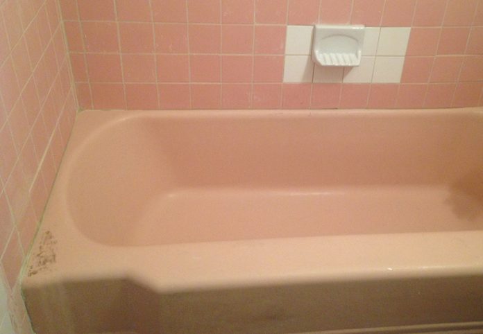 How Long Does Bathtub Reglazing Take