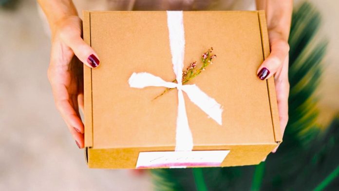 What is the most common housewarming gift?